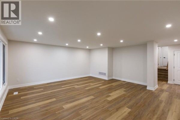 Bedroom - 11 Algonquin Court Unit# Upper, Hamilton, ON L8T4T2 Photo 5