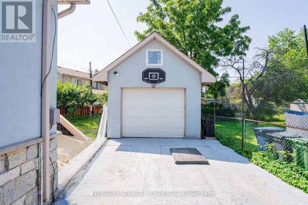 11 Benway Drive, Toronto, ON, photo 3