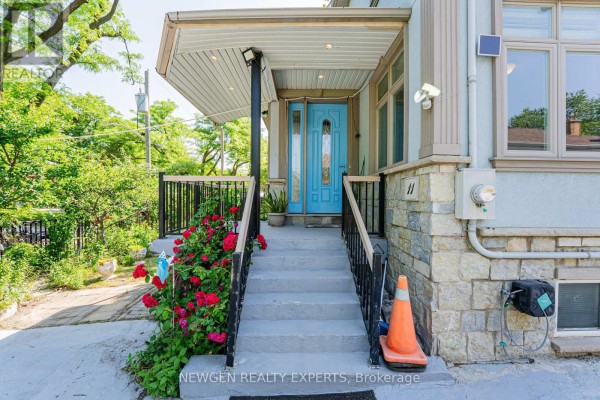 11 Benway Drive, Toronto, ON M9W1Z2 Photo 5