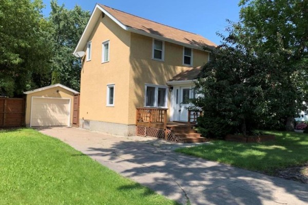 11 Birch Street, Pine Falls