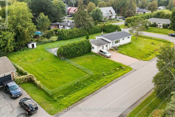 11 Bobcat Way Street, Ottawa, ON K2S1P3 Photo 5