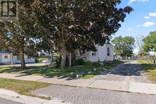 11 Carlton Street, St  Catharines, ON L2R1P5 Photo 5