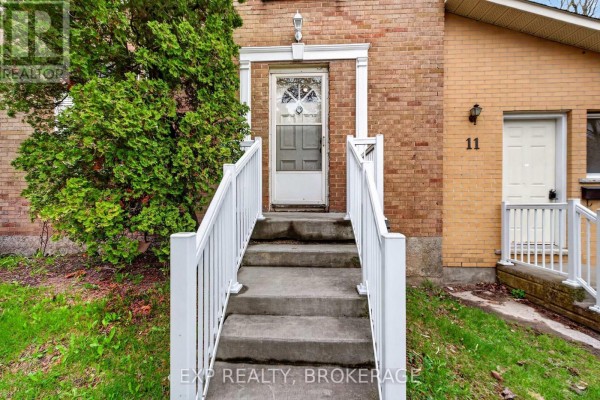 Bathroom - 11 Carruthers Avenue, Kingston, ON K7L1L9 Photo 4