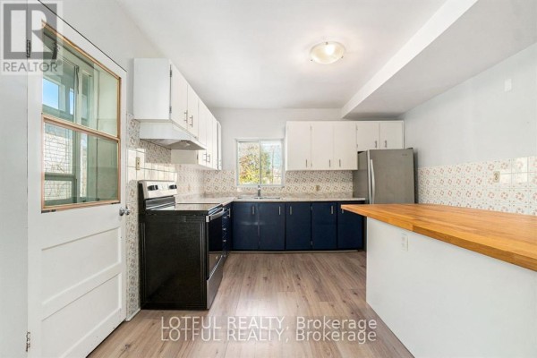 Laundry room - 11 Champagne Avenue S, Ottawa, ON K1S4P1 Photo 5