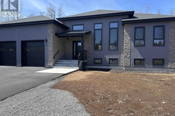 4pc Ensuite bath - 11 Chiavari Close, Port Hawkesbury, NS B9A2M3 Photo 4