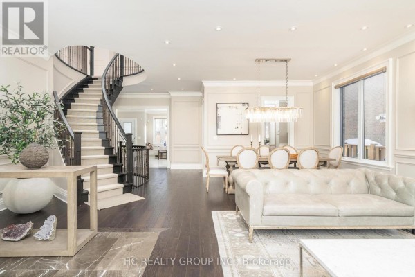 Dining room - 11 Chipstead Road, Toronto, ON M3B3E5 Photo 4