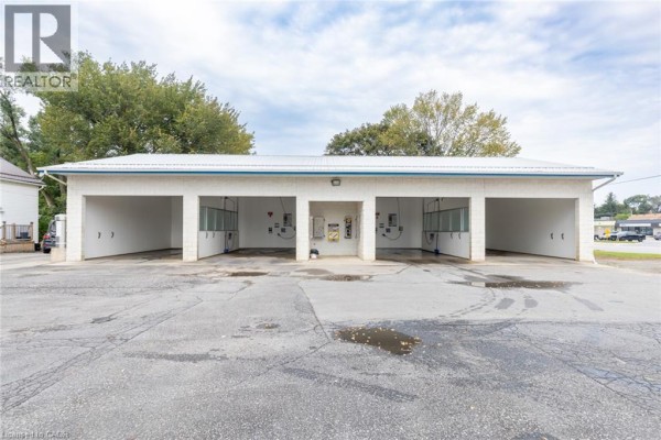 11 Church Street W, Delhi, ON N4B1V6 Photo 2