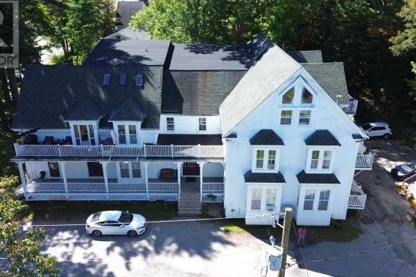 11 Churchill Street, 98 Dufferin Street, Bridgewater, NS B4V1R8 Photo 2