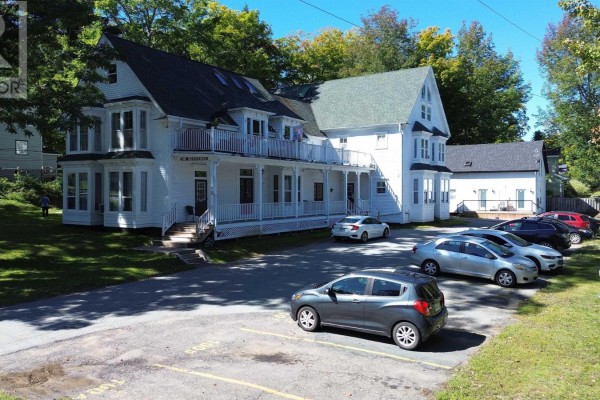11 Churchill Street, 98 Dufferin Street, Bridgewater, NS B4V1R8 Photo 3