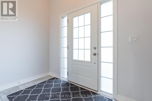 Living room - 11 Churchlea Mews, Orillia, ON L3V8K9 Photo 3