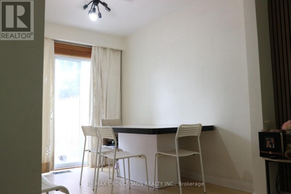 11 Cleta Drive, Toronto, ON, photo 3