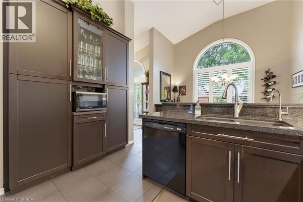 Office - 11 Courtland Drive, Brantford, ON N3R7V8 Photo 5