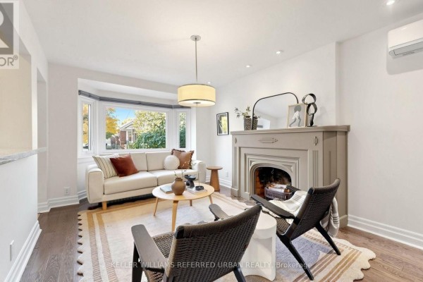 Kitchen - 11 Crestland Avenue, Toronto, ON M4C3K9 Photo 5