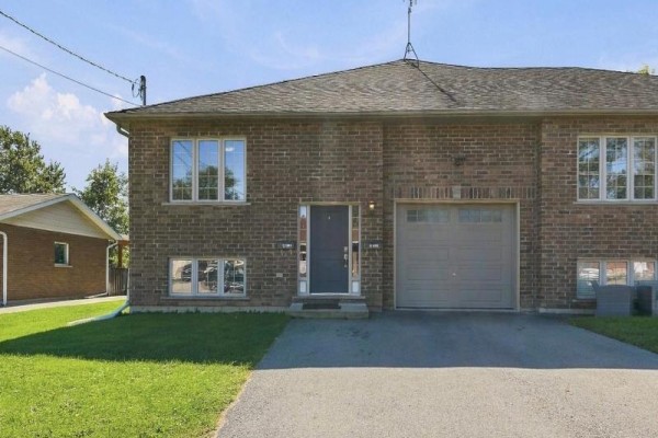 Bathroom - 11 Donald Avenue, Welland, ON L3C3S9 Photo 2
