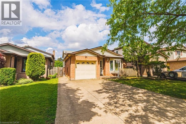11 Drakes Drive, Hamilton, ON, photo 2
