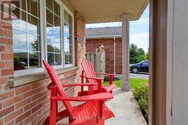 11 Edgewell Crescent, Central Elgin, ON, photo 2