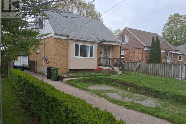 11 Ellington Drive, Toronto, ON M1R3X6 Photo 2