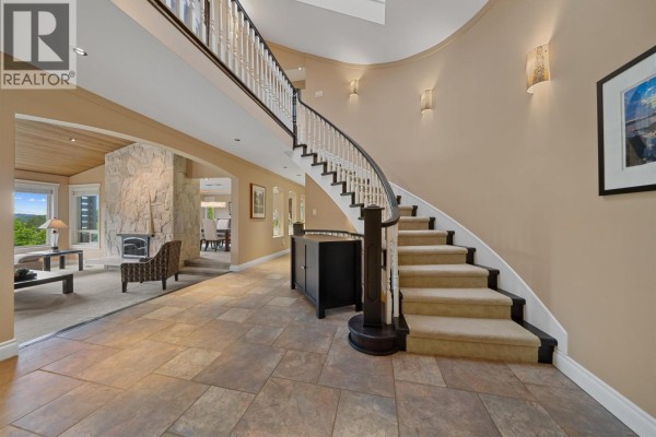11 Elsdon Bay, Port Moody, BC V3H3Z2 Photo 4