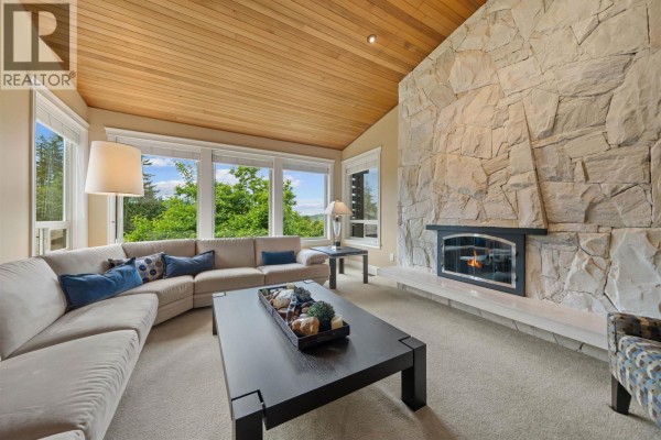 11 Elsdon Bay, Port Moody, BC V3H3Z2 Photo 5