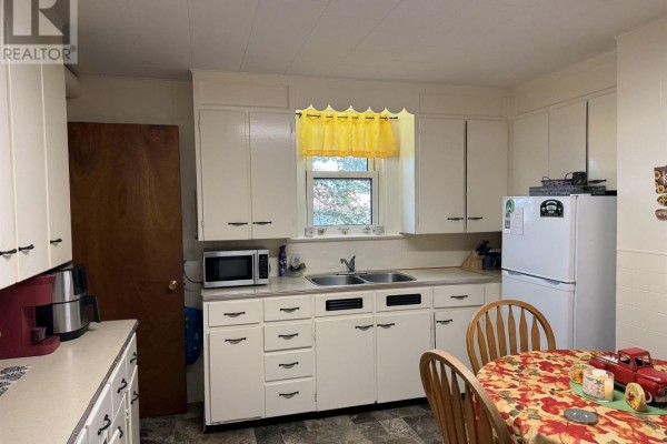 11 Emmanuel Street, Stellarton, NS B0K1S0 Photo 4