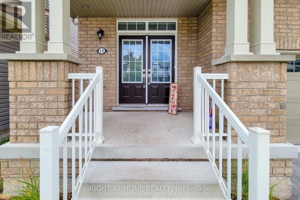 11 Esther Crescent, Thorold, ON, photo 3