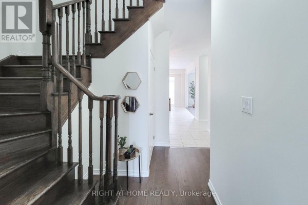 11 Esther Crescent, Thorold, ON L3B0E9 Photo 5