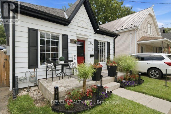 Eat in kitchen - 11 Esther Street, Brantford, ON N3S6K3 Photo 4