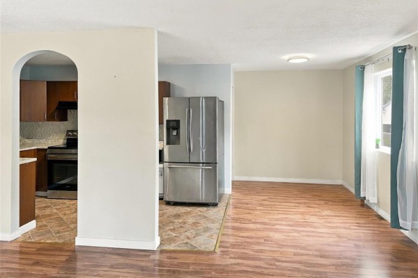 11 Evergreen Boulevard, Brandon, MB R7B2N2 Photo 4