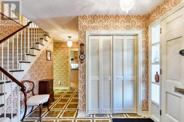 Dining room - 11 Feldbar Court, Toronto, ON M2N4P7 Photo 4
