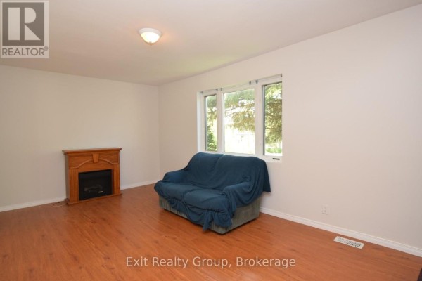 11 Flindall Street, Quinte West, ON, photo 3