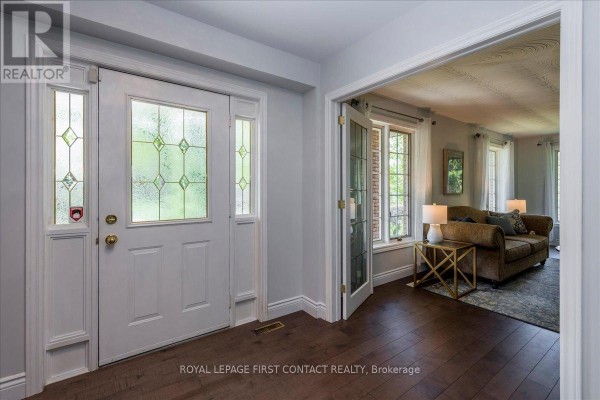 11 Forestwood Lane, Barrie, ON, photo 3
