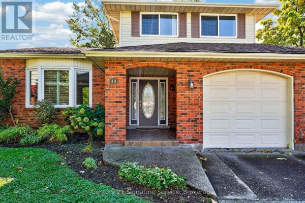 Kitchen - 11 Fuller Crescent, Thorold, ON L2V4B9 Photo 3