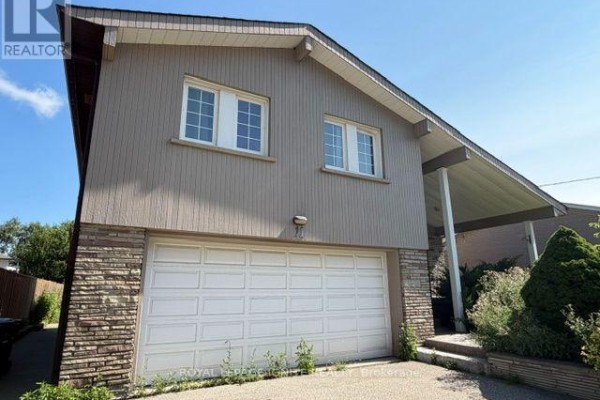 11 Fulwell Crescent, Toronto, ON M3J1Y4 Photo 4