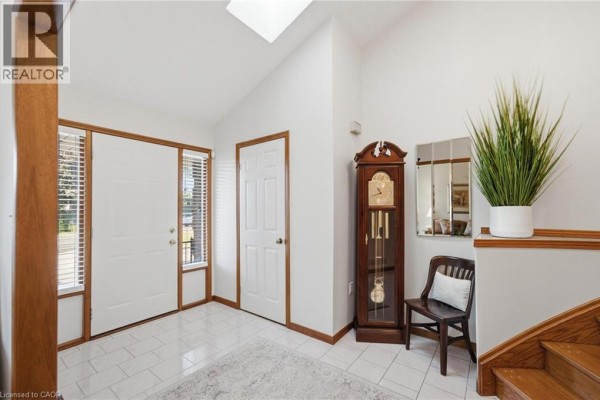 Recreation room - 11 Gabriele Court, Hamilton, ON L8G5C4 Photo 5