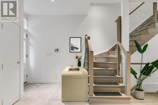 11 Gloucester Street, Toronto, ON M4Y1L8 Photo 5