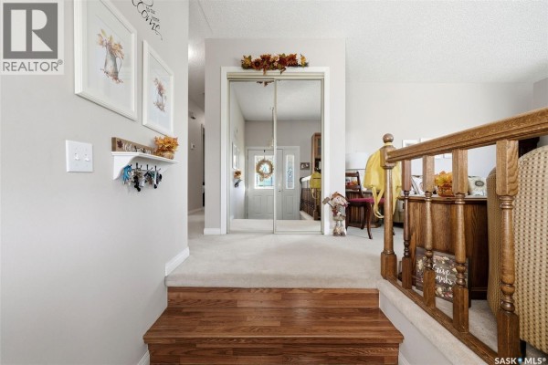 Living room - 11 Green Meadow Road, Regina, SK S4V0A4 Photo 4