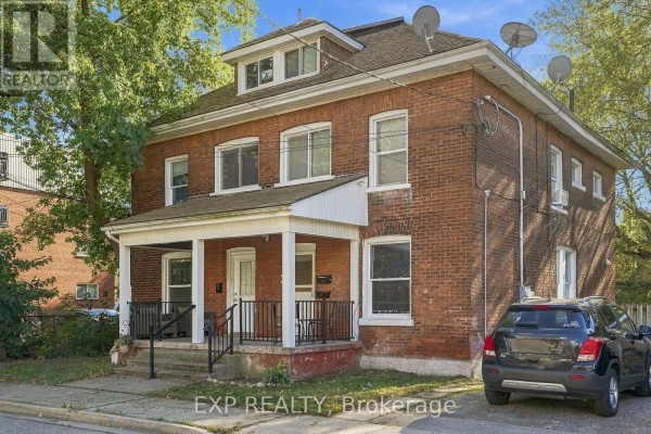 11 Hart Street, Brant, ON N3T3S9 Photo 5