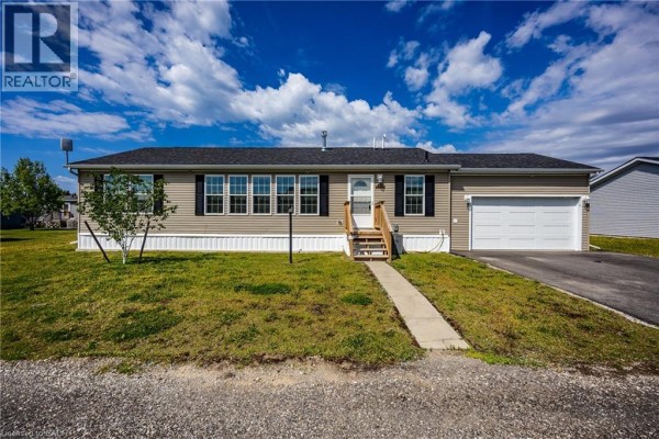 11 Hickory Hollow, Nanticoke, ON, photo 3