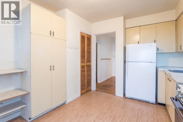 11 Hythe Avenue, Burnaby, BC V5B3H6 Photo 5