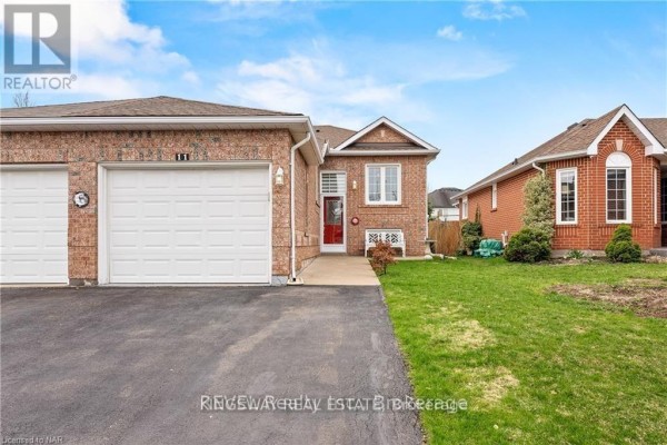 Family room - 11 Jackson Court W, Welland, ON L3C7G2 Photo 2