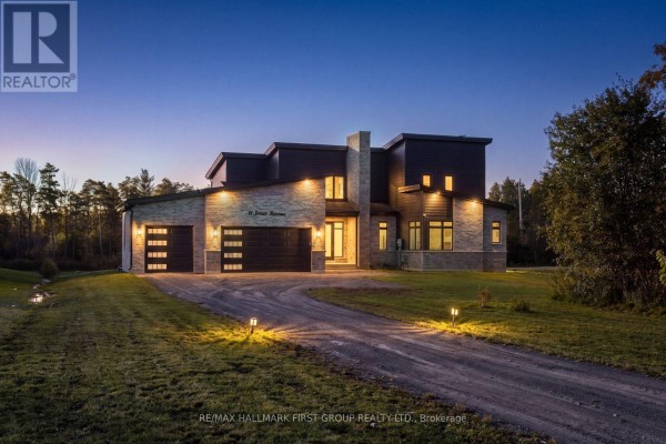 11 Jones Avenue, Clarington