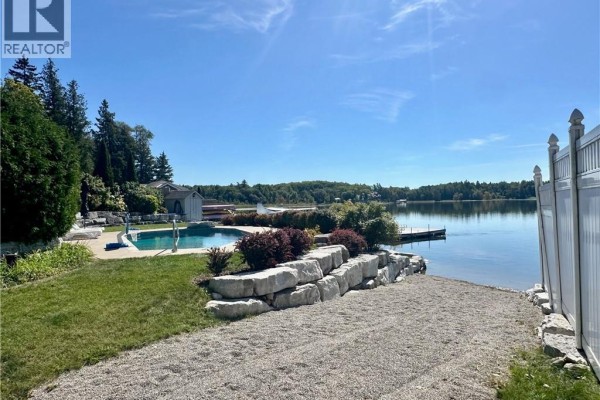 11 Lake Avenue, Cambridge, ON, photo 3