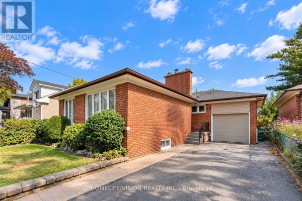 Kitchen - 11 Larstone Avenue, Toronto, ON M8Z2N5 Photo 3