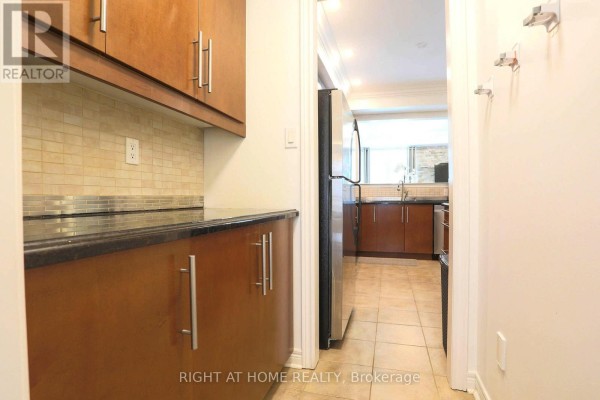 Eating area - 11 Littleriver Court, Vaughan, ON L6A0K4 Photo 5