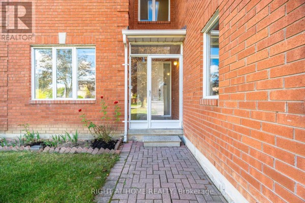 Eating area - 11 Lynda Mcneil Place, Markham, ON L3S3E4 Photo 3