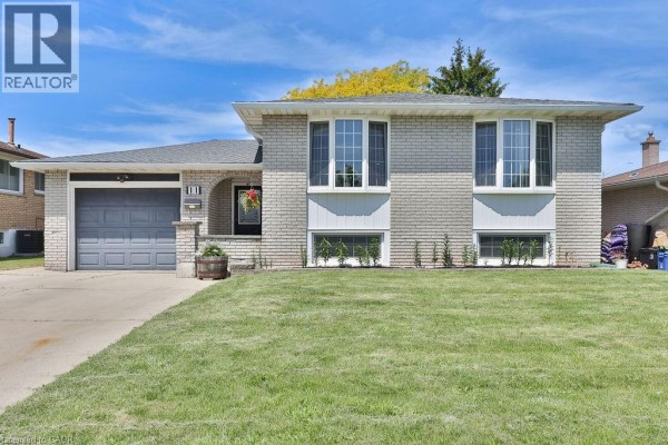 11 Lynwood Drive, Stoney Creek, ON, photo 3