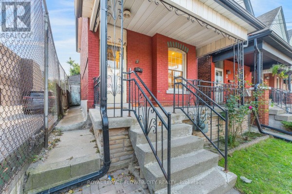11 Mcneil Street, Hamilton, ON L8R2C3 Photo 3