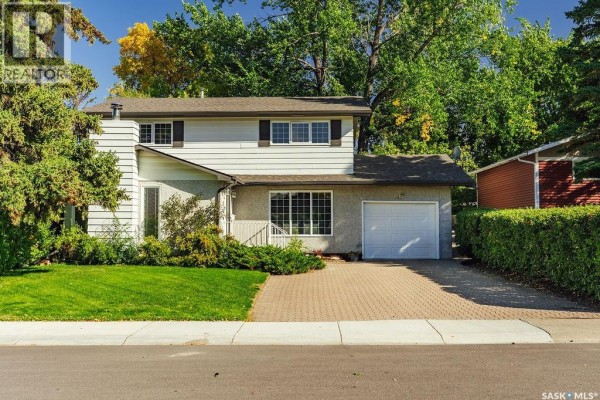 11 Moxon Crescent, Saskatoon