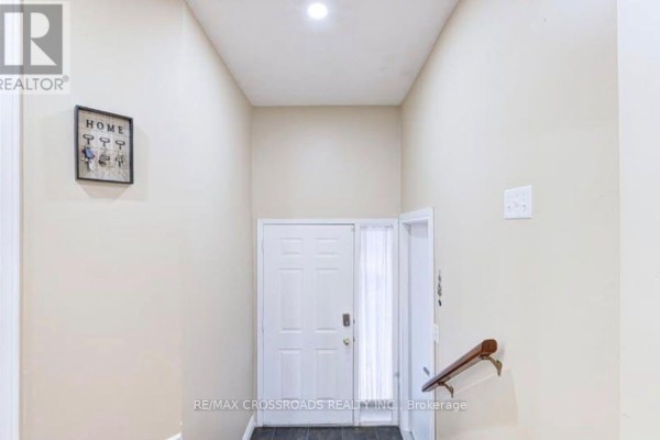 Bedroom 3 - 11 Murkar Crescent, Whitby, ON L1N8Y4 Photo 4