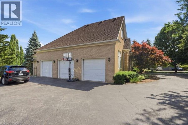 5pc Bathroom - 11 Palomino Drive, Carlisle, ON L0R1H3 Photo 2